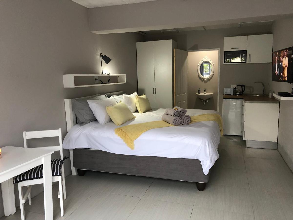 Second Best Accommodation East London Buitenkant foto